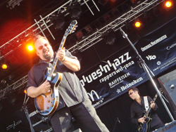 Otis Grand performs at the Fischmarktplatz at Rapperswils Blues n Jazz Festival 2008