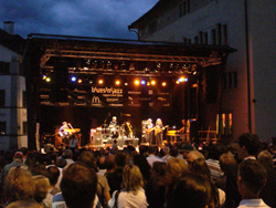 Sherman Robertson performs in the Hauptplatz at the Rapperswuil Blues n Jazz festival